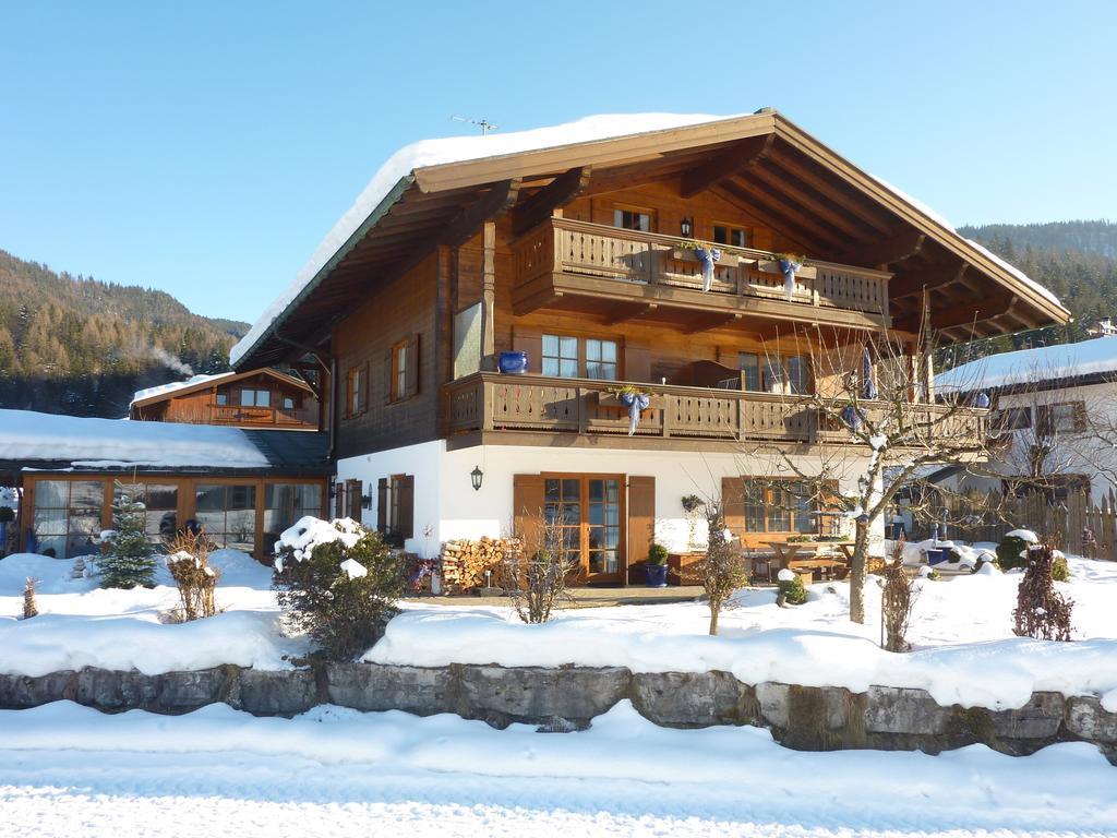 Gaestehaus Schoenfeld Reit im Winkl Exterior photo
